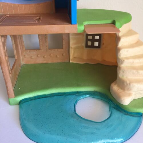Sylvanian Families Calico Critters - Casetta da gioco Isola Segreta - Foto 3 di 4