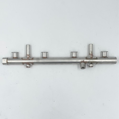 Genuine OEM Volkswagen 06K133317H Fuel Distributor Rail - Picture 3 of 3