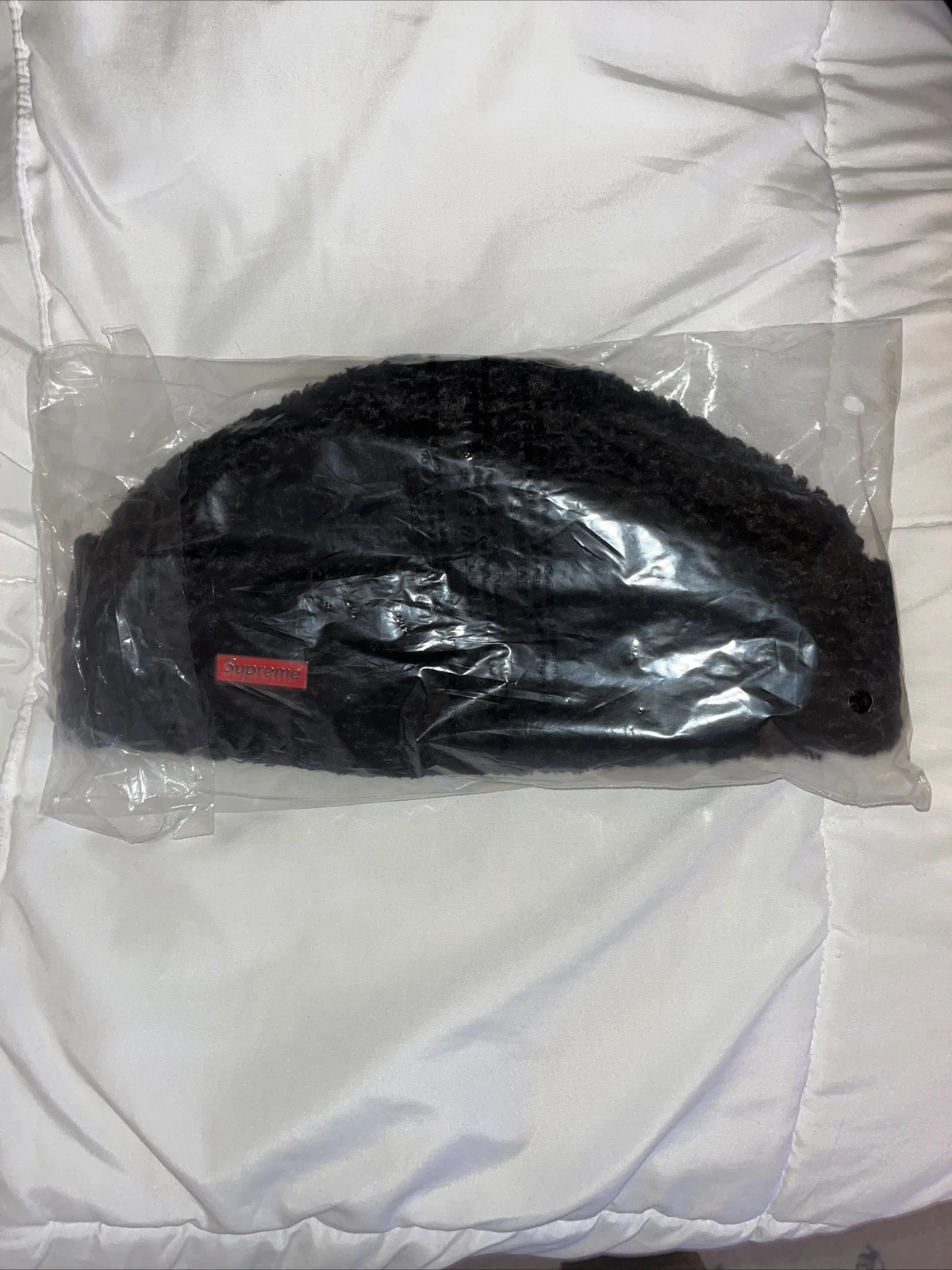 Chapeau noir Supreme Ambassador taille S/M FW21   En main   Livraison prioritaire gratuite