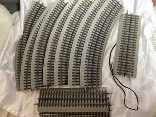 10 Pieces (60 Ft) Lionel Fastrack O Scale Gray Sound Foam Roadbed – Free Sample Included