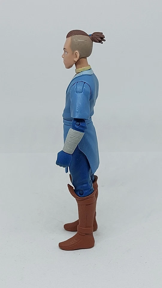 Figura de acción suelta Avatar The Last Airbender Sokka 5" McFarlane Toys  Foto 2 de 4