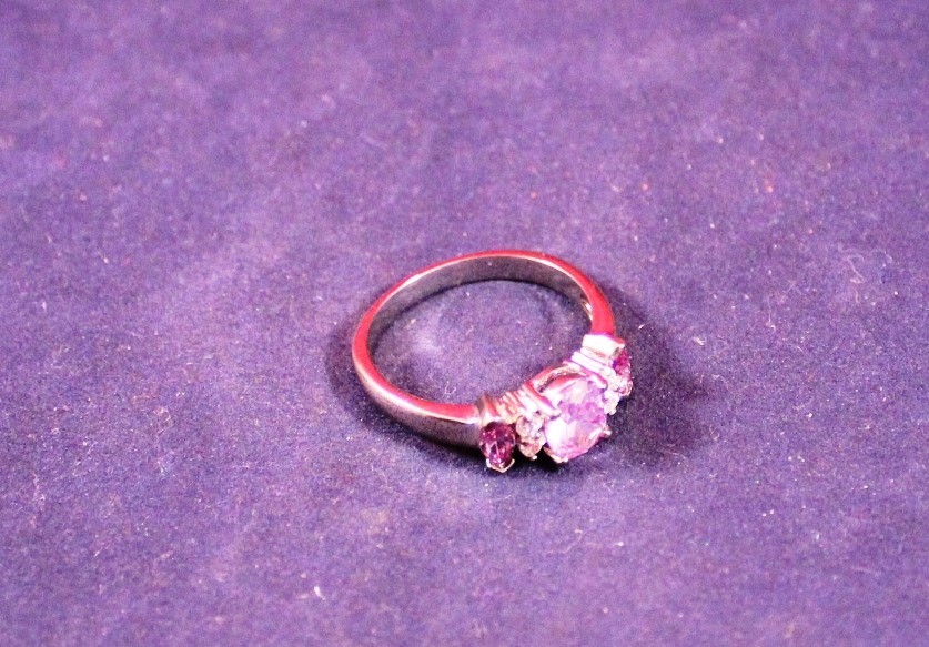 Lovely New Silver-Tone & Faux Jewels Fashion Ring Size 7.5 / 8  NOS