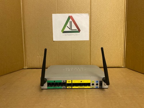 Cisco UC320W Router with Antennas & No PSU Cisco UC320W-FXO-K9 Router (Inc VAT) - Picture 2 of 6