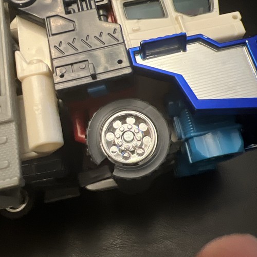 Transformers Universe Ultra Magnus Near Complete Sam’s Club Exclusive T6 - Picture 4 of 5