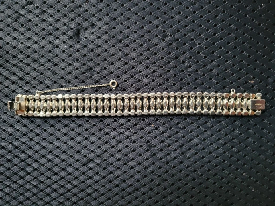 SIGNED VINTAGE B. DAVID RUBY EMERALD RHINESTONE BRACELET - BEAUTIFUL STUNNING !! - Image 4 of 4