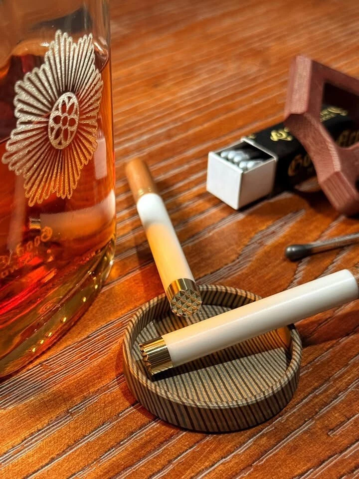 Black Cross LTD JRW Gear Ritual Soviet Lino Latón Curador EDC Cigarrillo Artesanal Foto 4 de 4