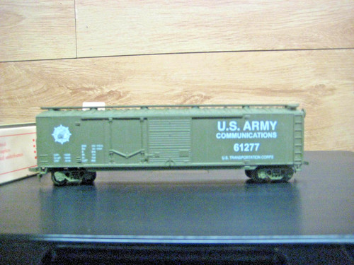 COCHE DE CAJA DE COMUNICACIONES MILITARES DEL EJÉRCITO DE EE. UU. HO IHC #61277 EN COLOR OLIVA 50 FT. | Zustand: New
