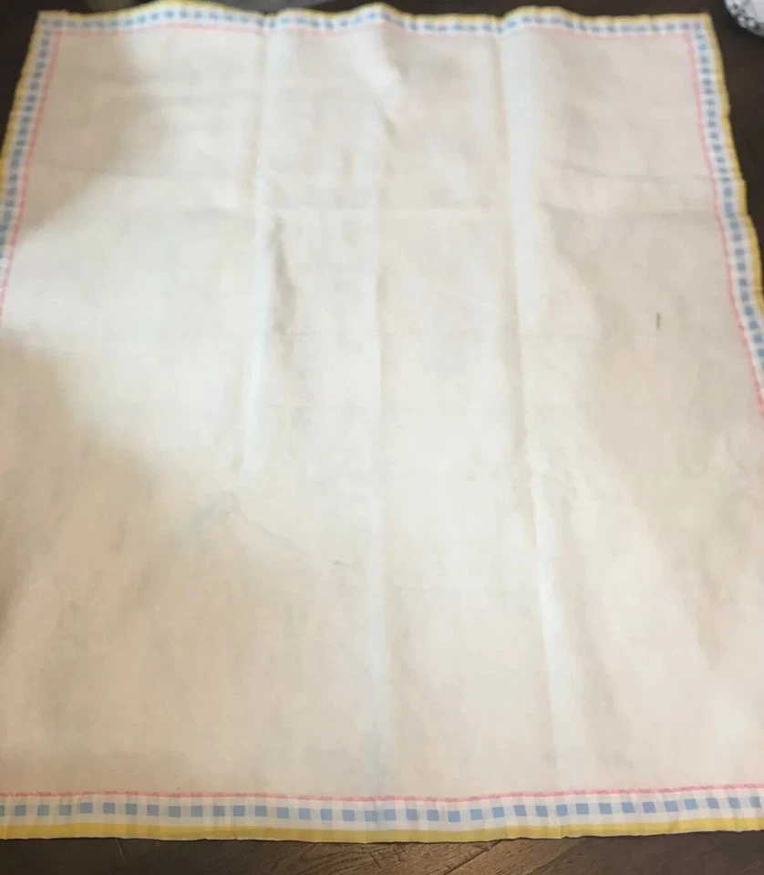 Manta Cuna Bebé Vintage Pastel Acrílico Cuadros Satinado Nylon Borde 46X40 Foto 3 de 3