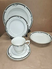 Sango Regency Mansfield Fine Ivory China 5 Piece Place Setting Made in Japan