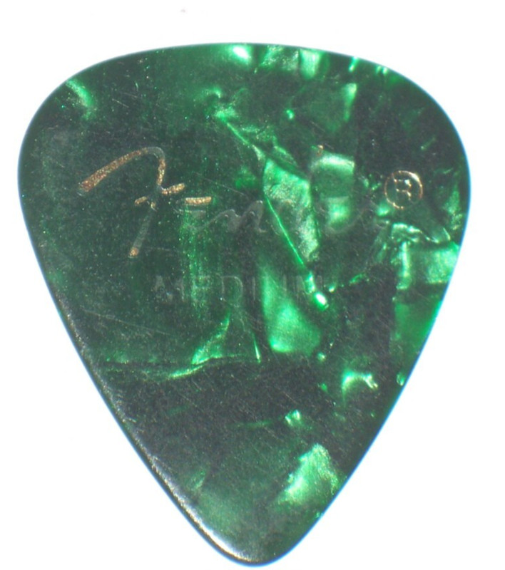 VINTAGE FENDER MEDIUM GREEN CELLULOID GUITAR PICK