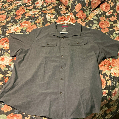 Gerry Men's Gray Solid Short Sleeve Button-Up Shirt w/ Pockets Point Collar 2XL