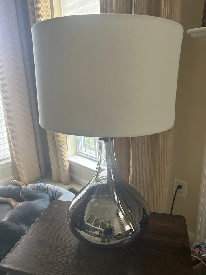 Henn&Hart 25'' Modern 1-Light Silver Glass Table Lamp White Fabric Drum Shade - Image 4 of 4