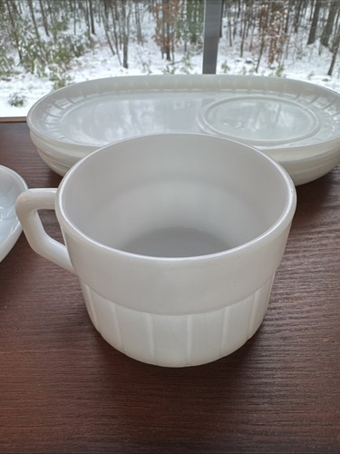 4 VTG Federal Milk Glass Luncheon Soup & Sandwich Snack Set Cups Plates Mug - Picture 5 of 8
