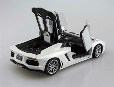 1/24 The Super Car Series No.8 Lamborghini Aventador LP700-4