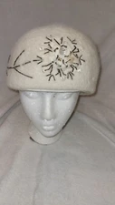 Vintage Woman's Gwenn Pennington Exclusive White Hat With Beading Made In Italy 