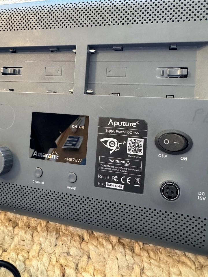 Luz LED de video para cámara Aputure Amaran HR672W CRI95+ - SKU#1469475 Foto 2 de 2