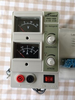 Labor Netzgerät Mc Power RNG 1502 0 15V 0 2A wie Neu in OVP