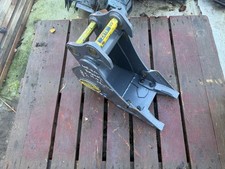 Strickland 9” Digging Bucket Drain Mini Excavator 30mm Pins New Old Stock