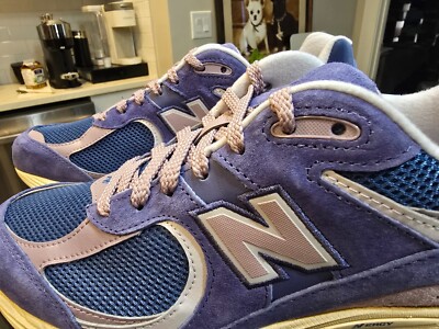 New Balance 2002R 