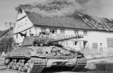 WW2 Picture Photo 1944 D-Day US Tank M4 Sherman in France 2631