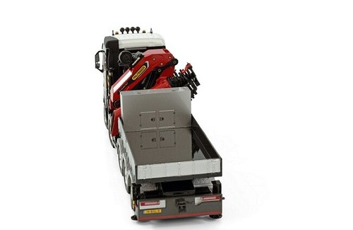 1/50 for Mammoet for VOLVO FH05 10X4 + PALFINGER PK 165.002 WITH BALLASTBOX - Picture 5 of 6