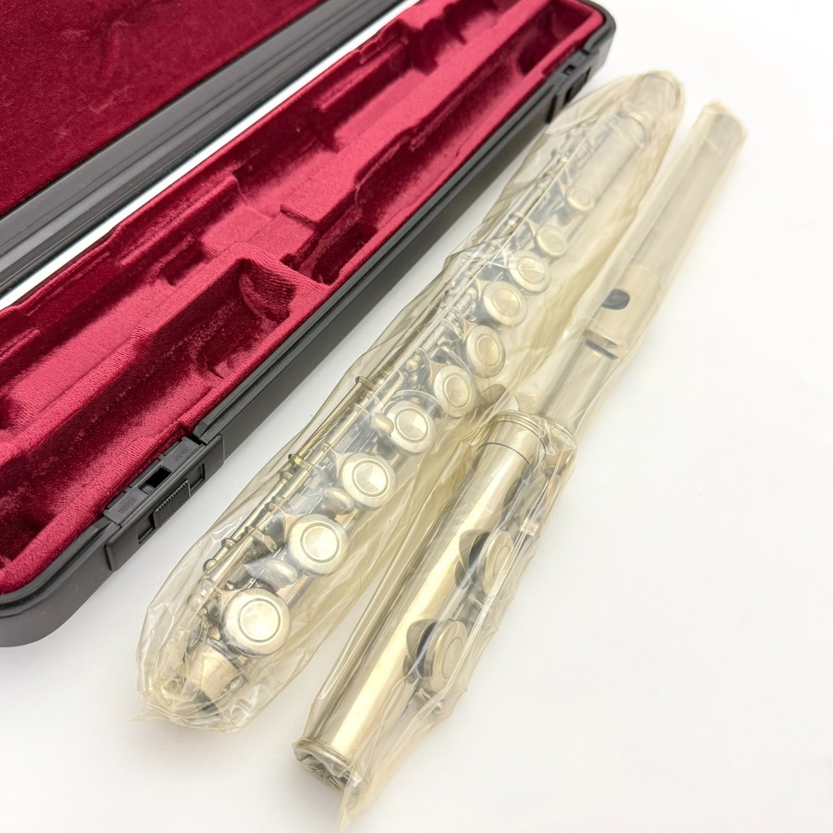 Yamaha YFL-211 II Flute Open Box New Old Stock Full Set Silver