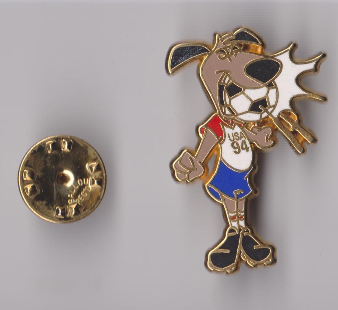 Pin's Fuji / Striker - Mascotte Coupe Du Monde 1994 USA - Allemagne - Occasion