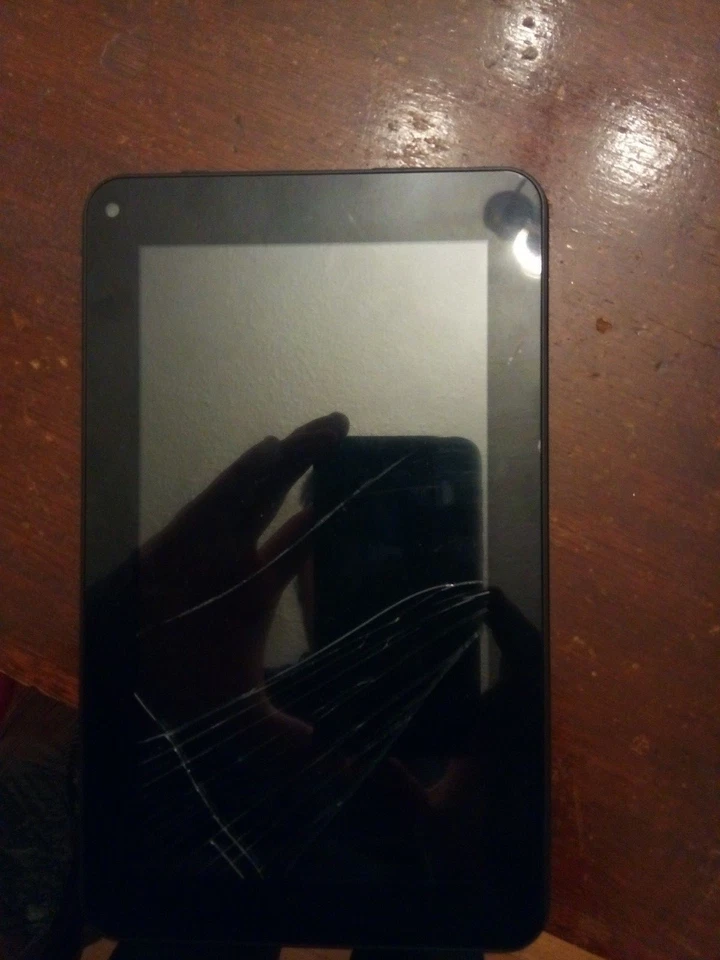 Tablet Hip Street Titan 2 HS-7DTB39-8GB 7 pulgadas 8 GB (digitalizador roto) Foto 2 de 3