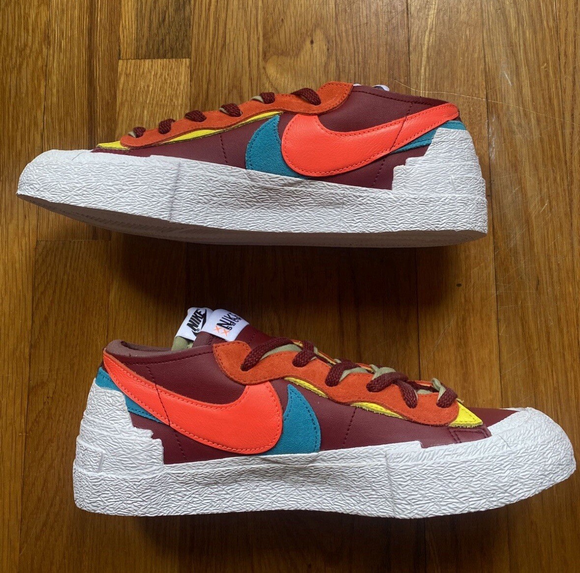 SACAI X NIKE KAWS x Sacai x Blazer squadra bassa rosso