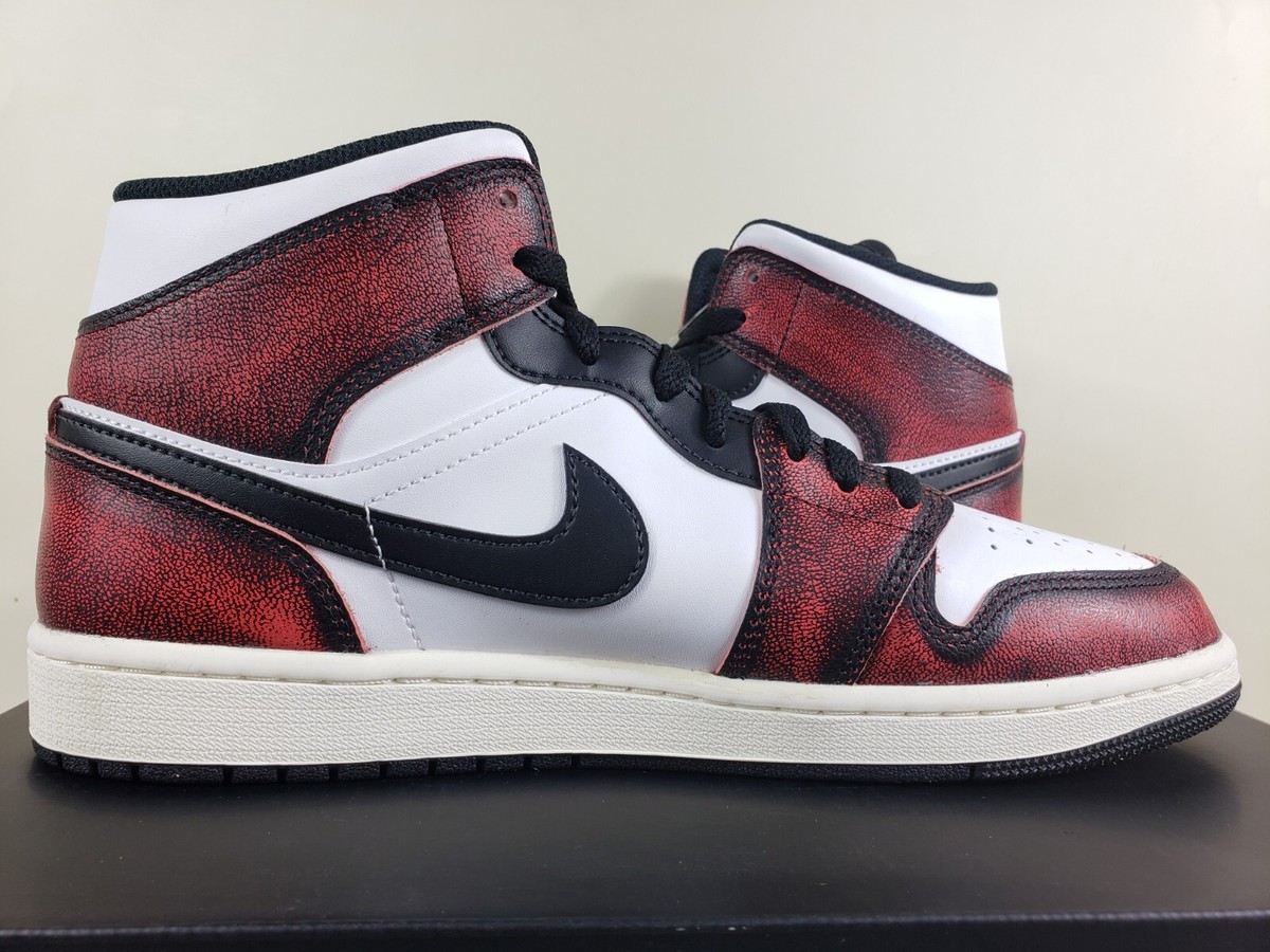 Air Jordan 1 Mid SE Wear-Away Chicago Mens Size 13 DV9565-006 New