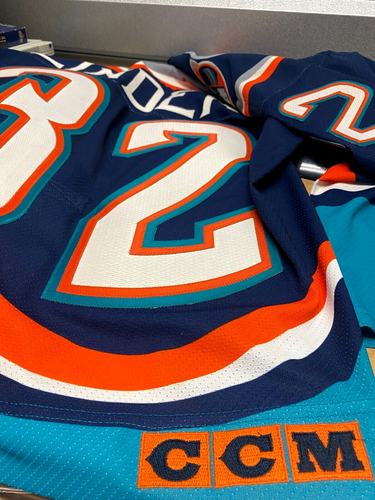 RARE!! NY Islanders Vintage "Transition" 1998 Trevor Linden Jersey XL GORGEOUS!! - Picture 15 of 24