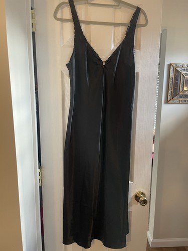 Morgan Taylor Intimates black Satin animal print trim M Slip - Picture 1 of 4