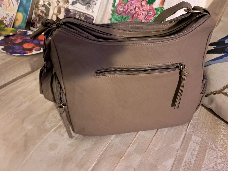 Bolso Bandolera Bueno of California Elephant Grande Lavado Hobo Nuevo con Etiquetas Foto 2 de 4