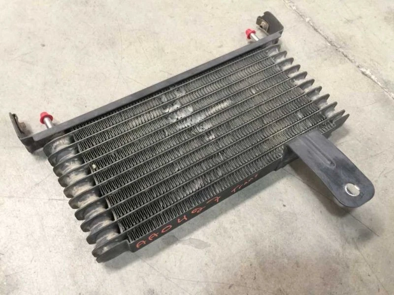 Enfriador de aceite de transmisión Ford E250 05 furgoneta 4,6 L usado 4R75E Foto 3 de 4