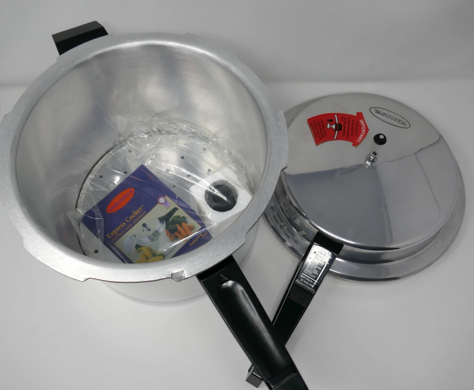 Vasconia Express Cooker Pressure Cooker Model 9019