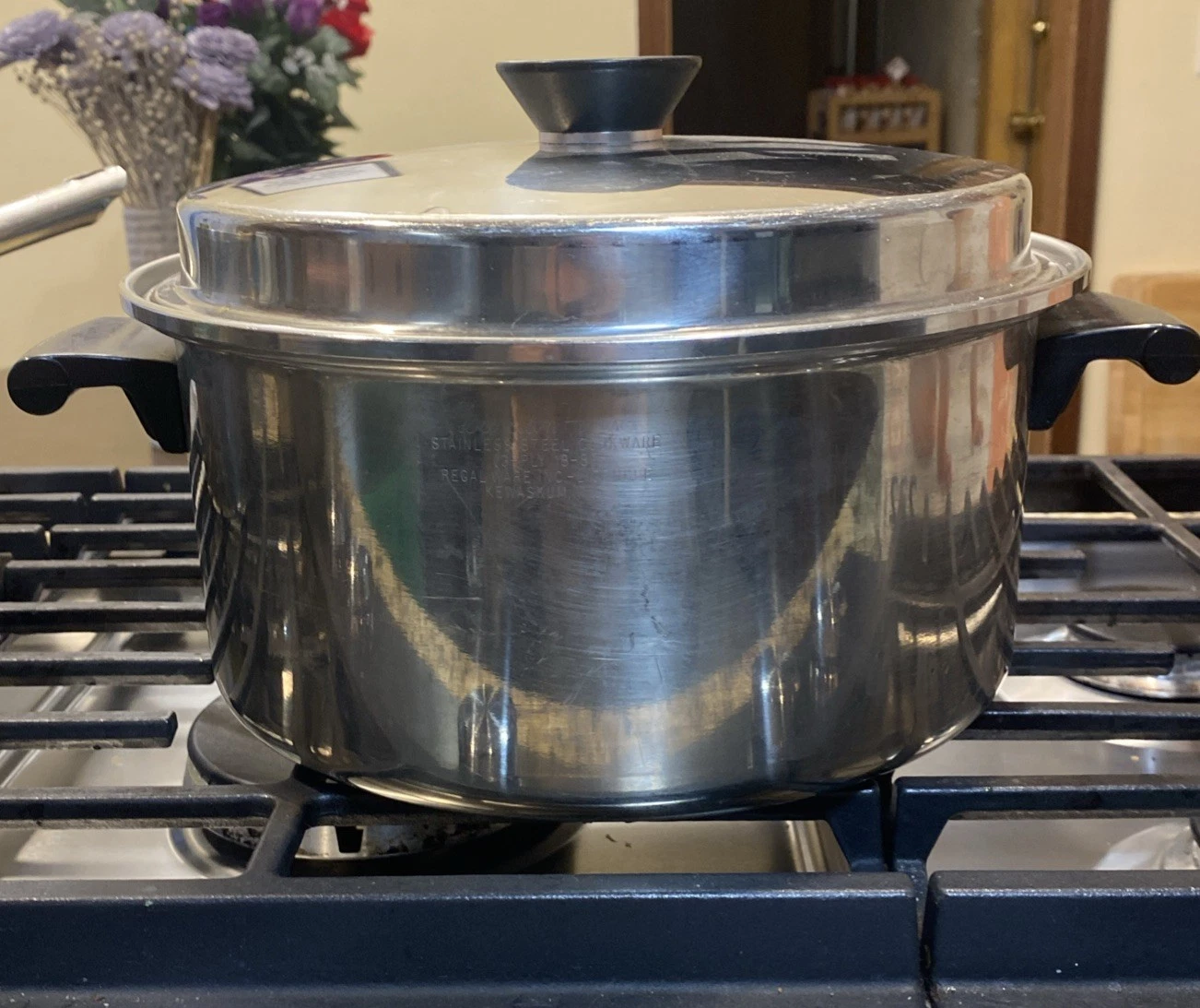 Duncan Hines Regal Ware 6 Quart 18-8 Stockpot Stainless Steel 3 Ply With Lid