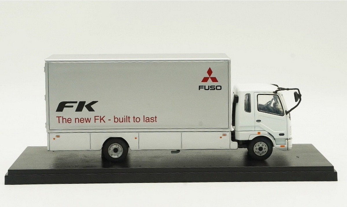 1/43 Scale Mitsubishi FUSO FK FIGHTER Truck Silver Diecast Car