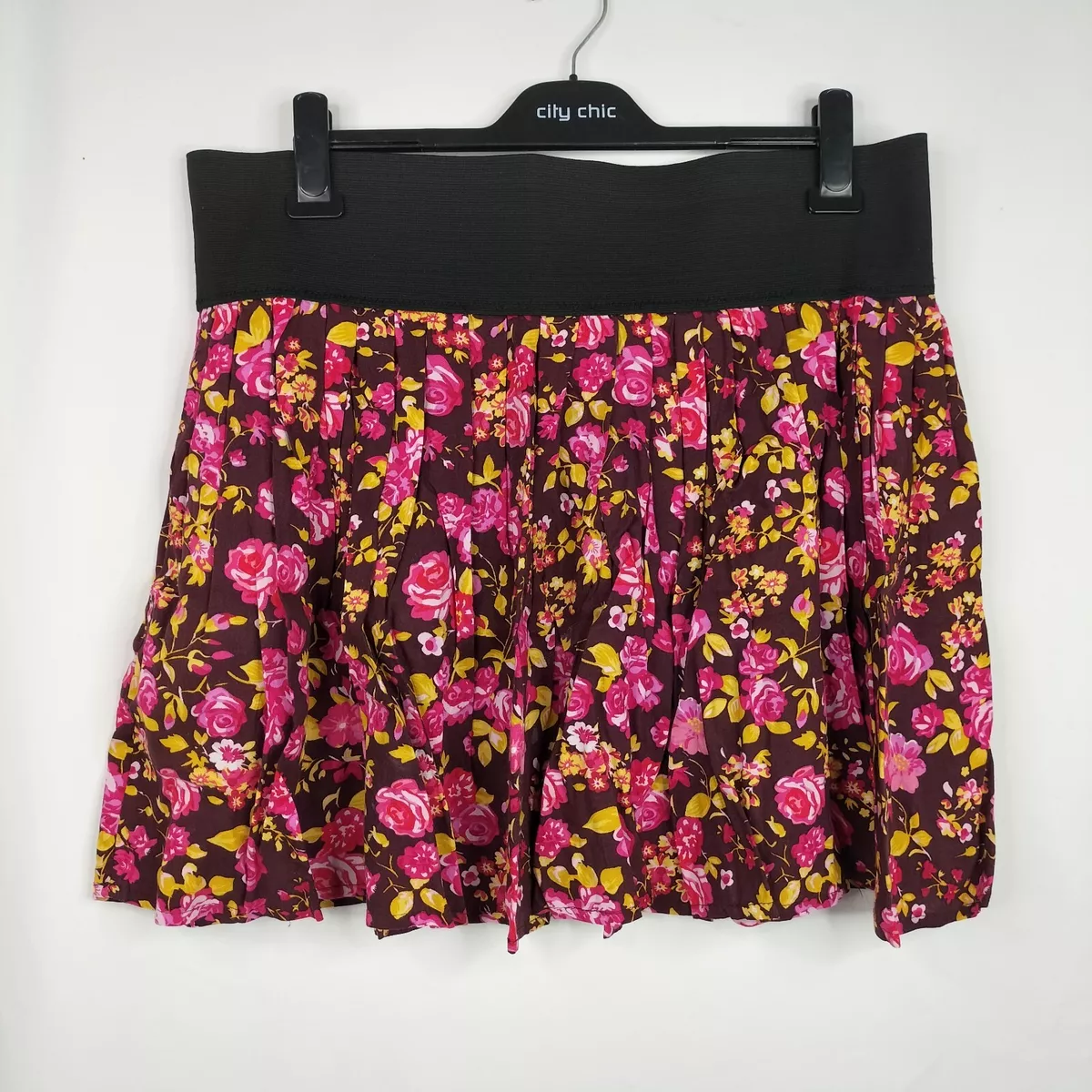 Floral mini skirt queen cheap