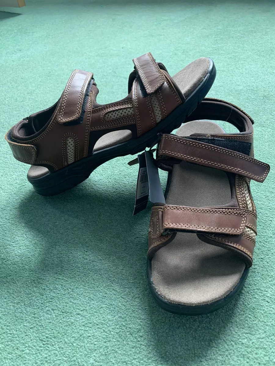 Size 11 sandals deals