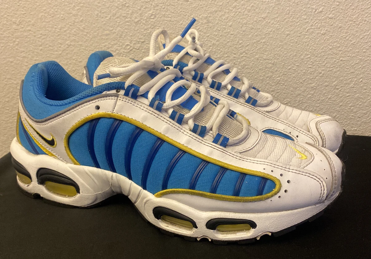 Nike sales tailwind 95