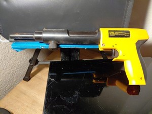 Dewalt P2201 Powder Actuated Fastening Tool