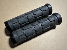 ODI ROGUE LOCK ON GRIPS BLACK SHOCK ABSORB BIKE MTB XC ROAD GRAVEL TOURING MINT 