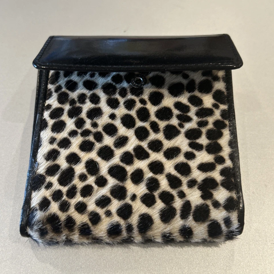 Cartera para mujer vintage de piel animal de cuero negro con colmillo Foto 3 de 4