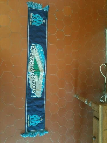 Echarpes de collection sur le football nice