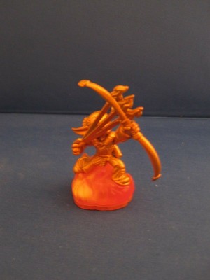 Download Golden Flameslinger ~ Figure / Character - SKYLANDERS GIANTS Orange Base Fire | eBay