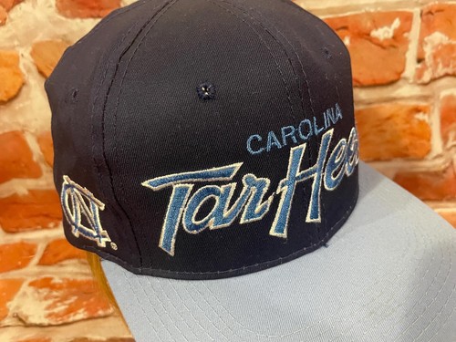 De colección North Carolina Tar Heels Deportes Especialidades Guiones Snapback Años 90 Sombrero - Imagen 2 de 10
