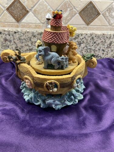 Noah's Ark - Moving Music Box/Figurine - Talk to the Animals - Kingspoint Design - Photo 1 sur 4