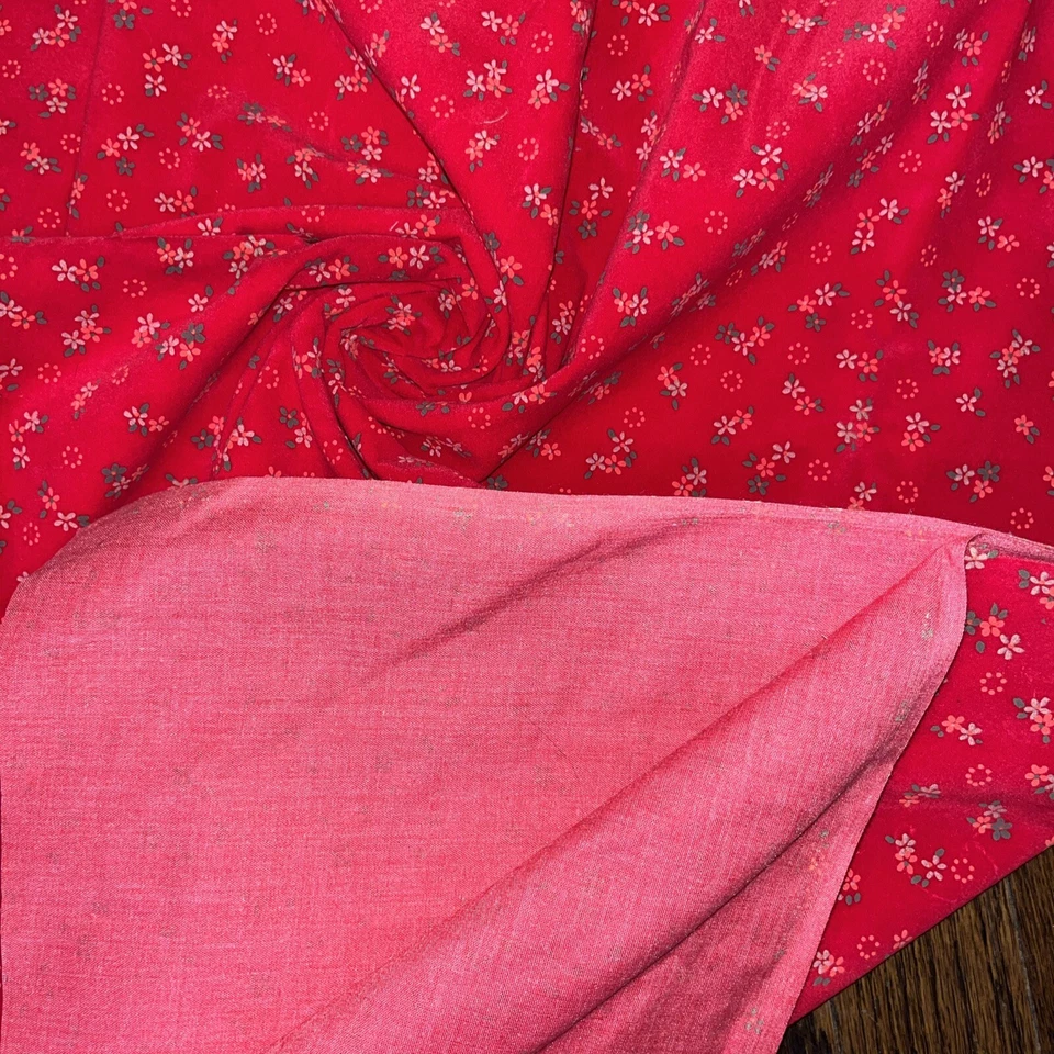 Tela Terciopelo Rojo Vintage con Flores, Pana Algodón, 60"x60" Foto 4 de 4