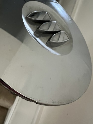 SALE #C1 (1) 1995 - 1999 BUICK Riviera CHROME CENTER CAP 9592909 9592342 - Picture 6 of 9