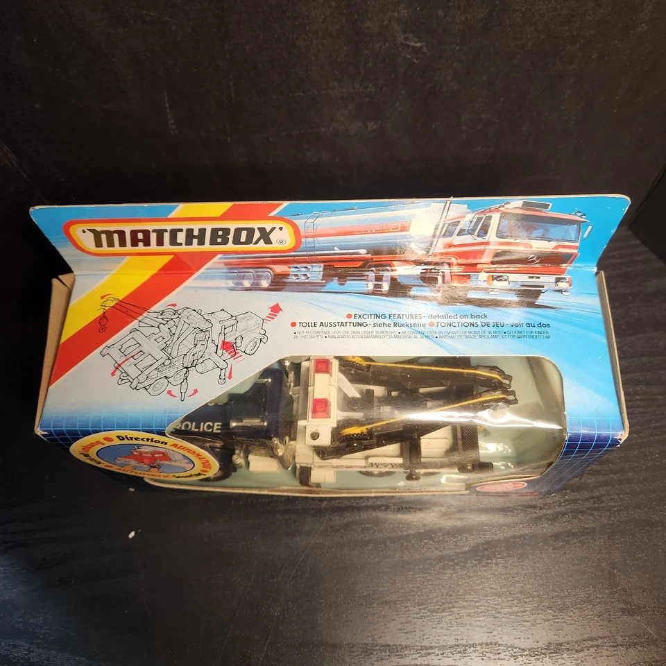 Camión de naufragio Matchbox K-121 1986 Superkings Peterbilt Highway Patrol PD Foto 2 de 4